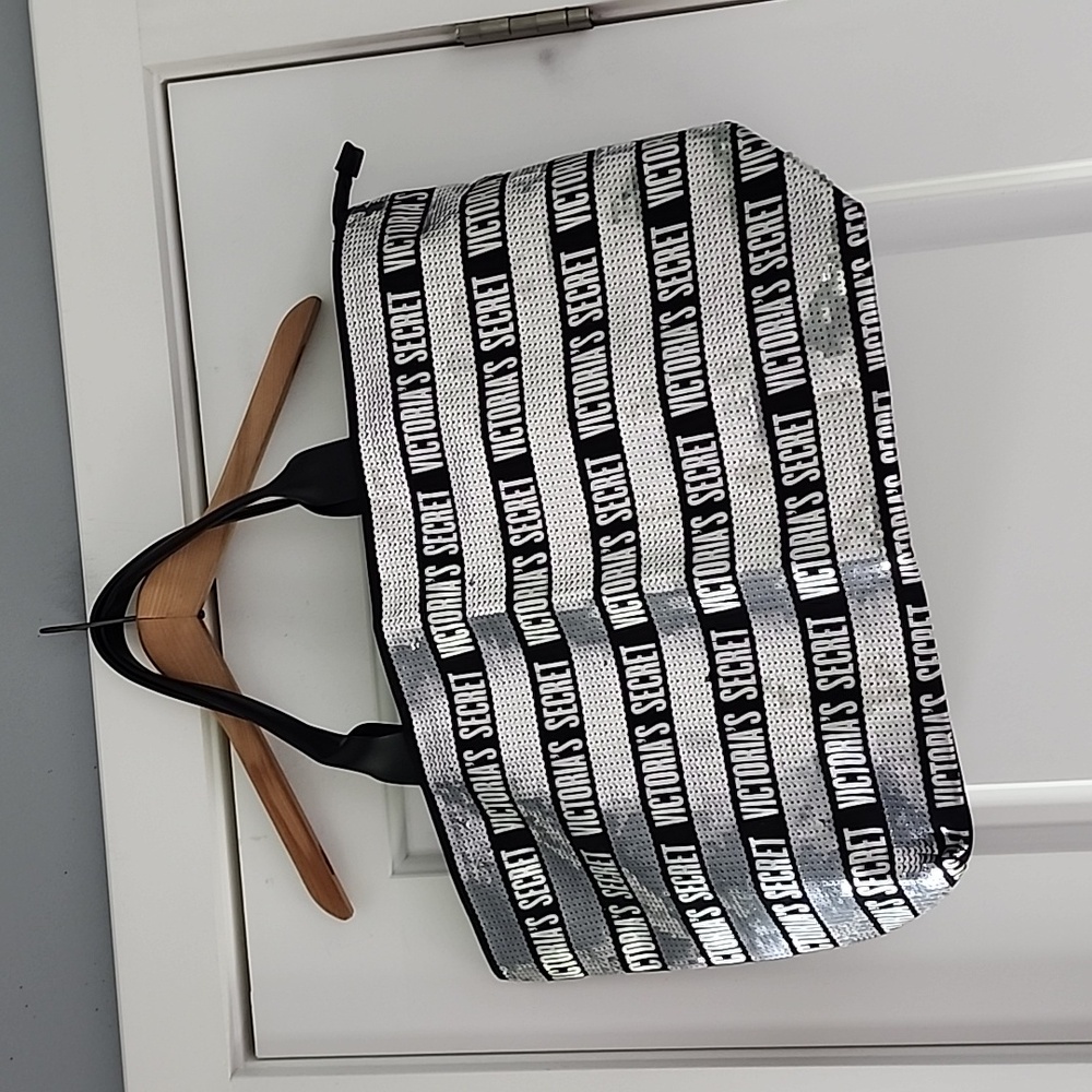 Vintage Victoria Secret black/silver sequence tote bag!